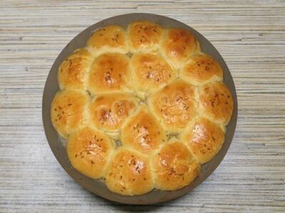 Чесночные пампушки с зеленью