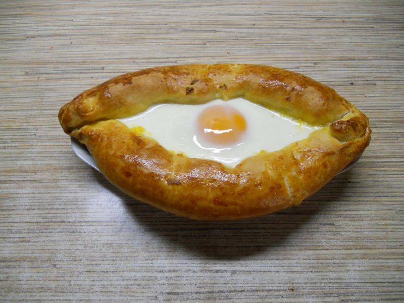Хачапури по-аджарски