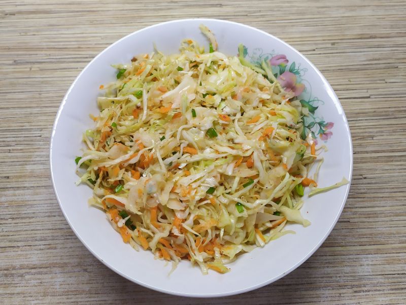 Салат из свежей капусты