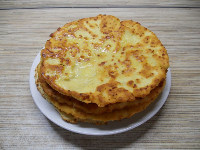 Сырные лепешки