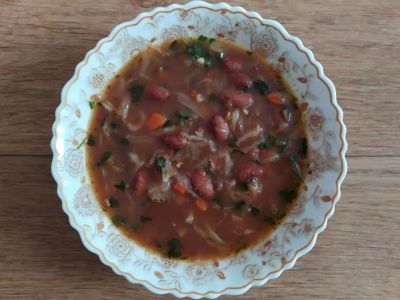 Постные щи с фасолью